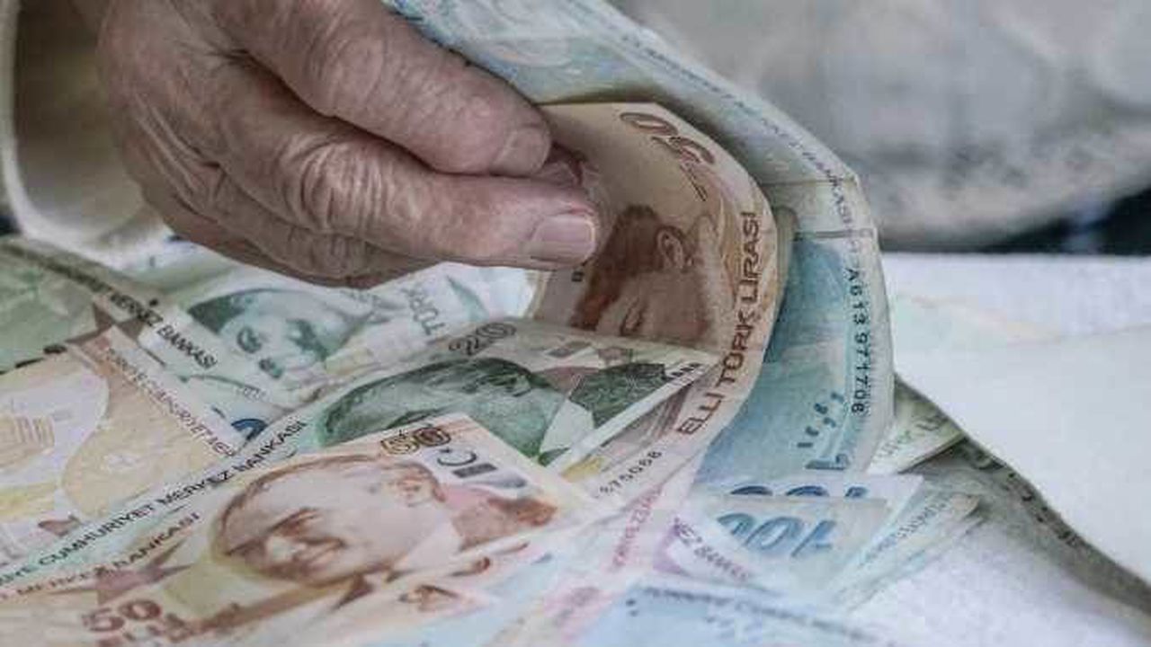 Emekli ikramiyesi 3 çeyrek altından 0 altına geriledi