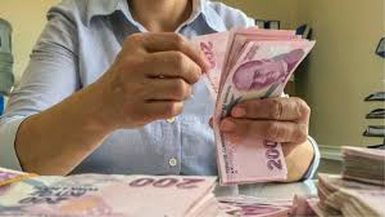 Ev hanımlarına emeklilik yolu açılıyor: Primleri devlet ödeyecek