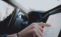 Arabada multimedya ekranı olanlar dikkat! Yeni düzenleme sonrası herkes aynı soruyu soruyor